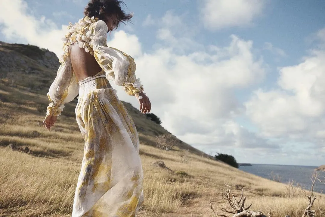 Лія Кебеде у вбранні Zimmermann Лія Кебеде у вбранні Zimmermann