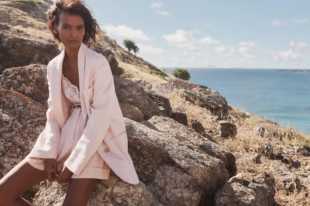 Лія Кебеде у вбранні Zimmermann Лія Кебеде у вбранні Zimmermann