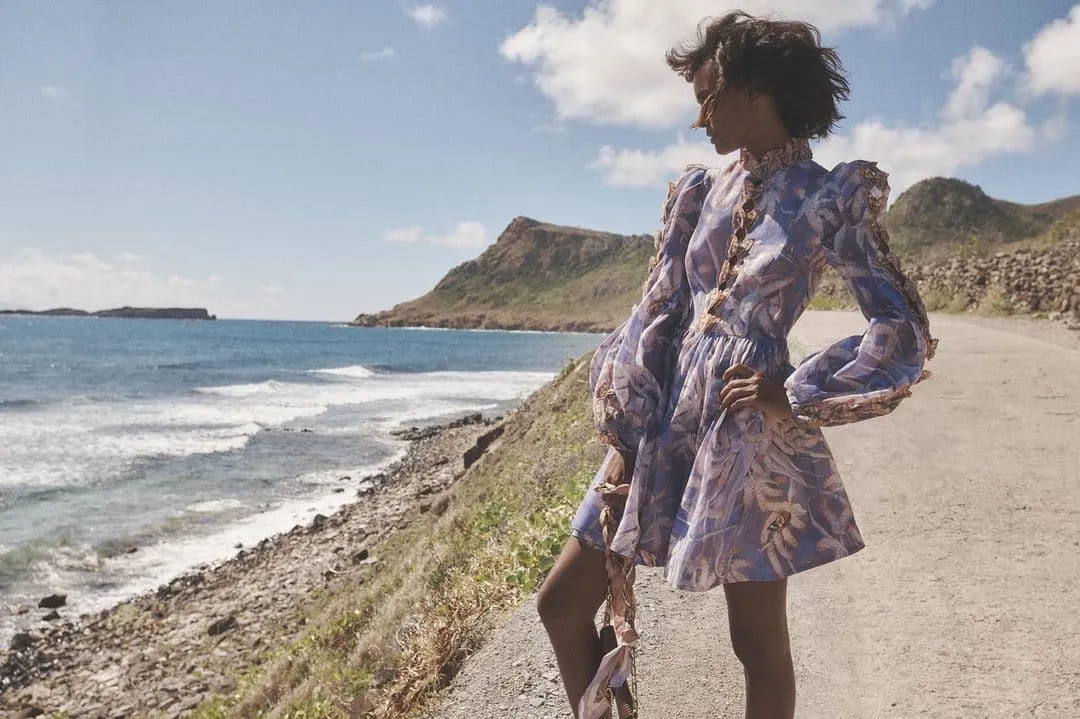 Лія Кебеде у вбранні Zimmermann Лія Кебеде у вбранні Zimmermann