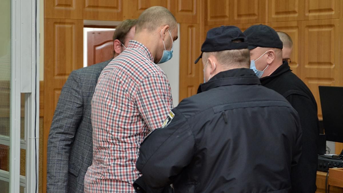 Тернополянина, що стріляв по дітях, які каталися з горки, заарештували Тернополянина, що стріляв по дітях, які каталися з горки, заарештували