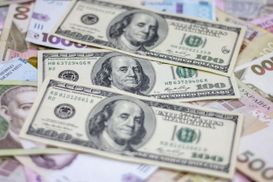 Яким буде курс долара до 2024 року: Кабмін назвав конкретні цифри