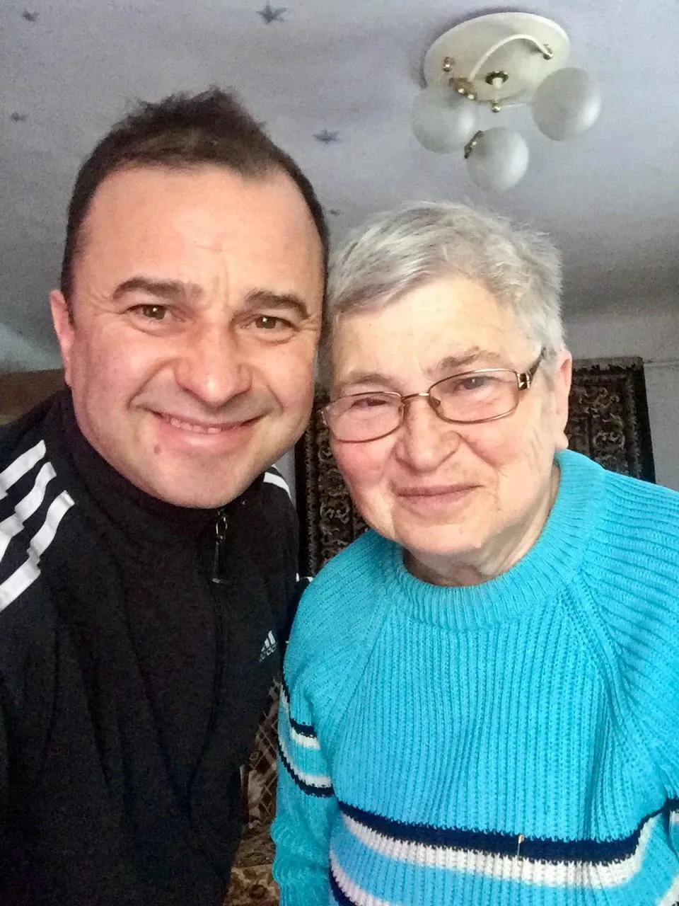 Віктор Павлік з мамою Віктор Павлік з мамою