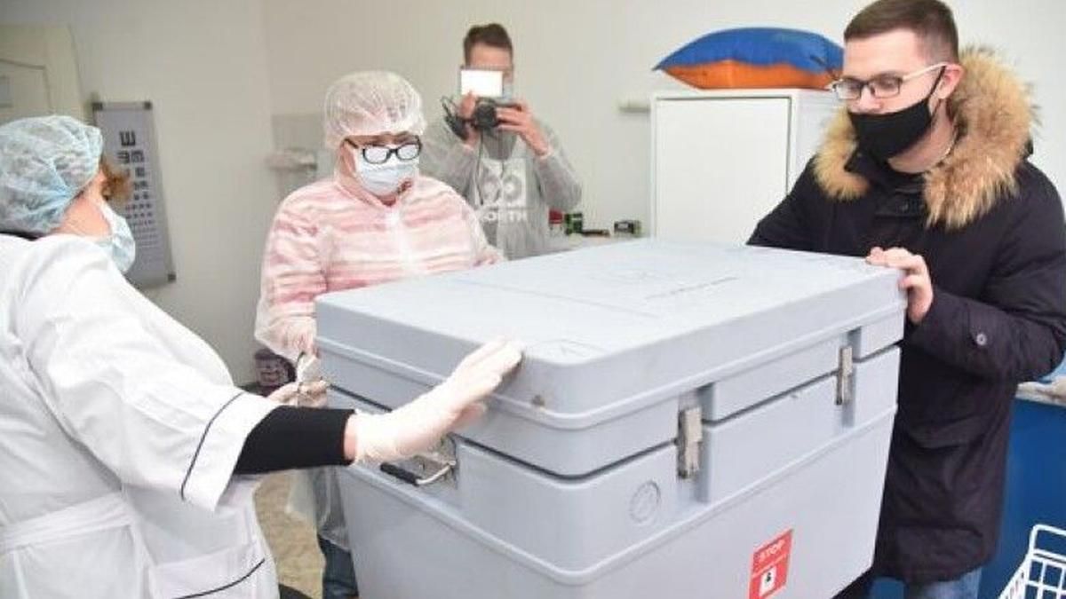 Россияне тестируют вакцину от COVID на жителях Донбасса