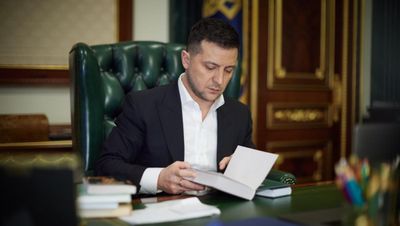 Заробляли на війні та казали про тарифний геноцид: Зеленський дорікнув ОПЗЖ за роботу на Росію 
