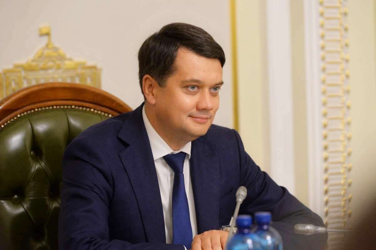 Чому Разумков не підтримав санкції проти каналів