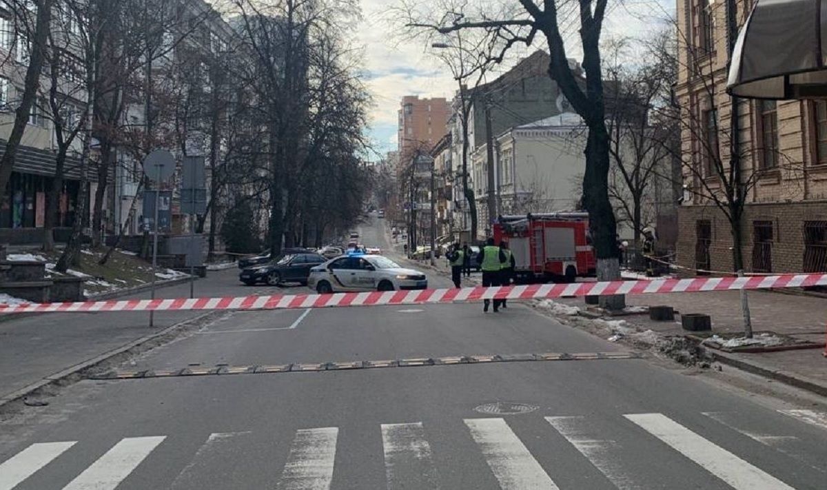 В центре Киева нашли подозрительный предмет 06.02.2021: детали В центре Киева нашли подозрительный предмет 06.02.2021: детали