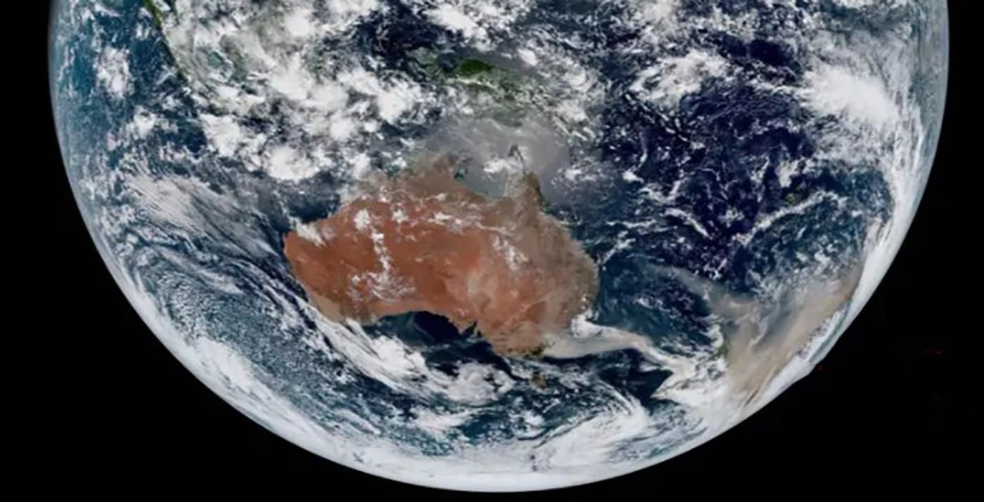 Масштабні лісові пожежі в Австралії видно з космосу: фото