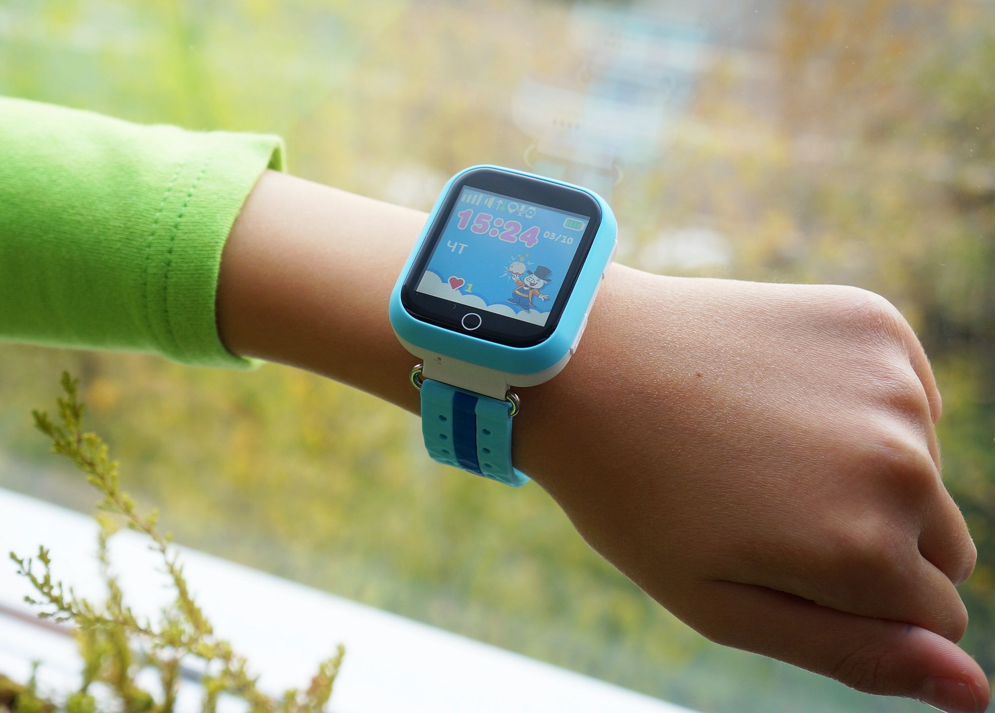 У Києві на руці першокласниці вибухнув смартгодинник: стали відомими нові подробиці У Києві на руці першокласниці вибухнув смартгодинник: стали відомими нові подробиці