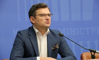 Україна має бути готовою до відповіді Путіна, – Кулеба про блокування каналів Медведчука
