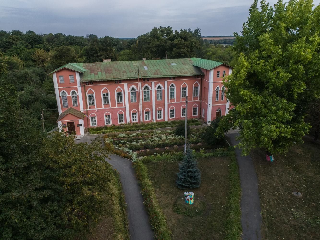 Як роботи Пікассо та Малевича опинились в українській Пархомівці Як роботи Пікассо та Малевича опинились в українській Пархомівці