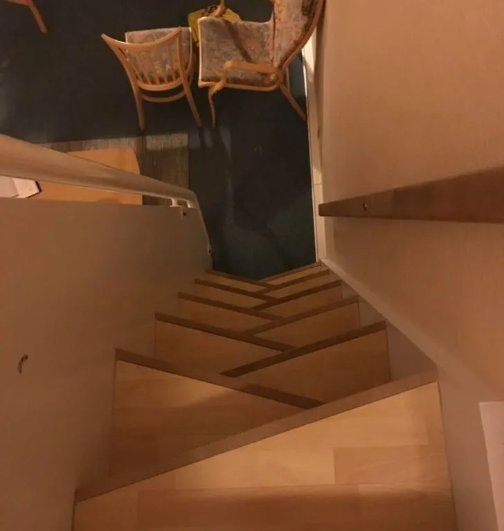 Дивні сходи Дивні сходи