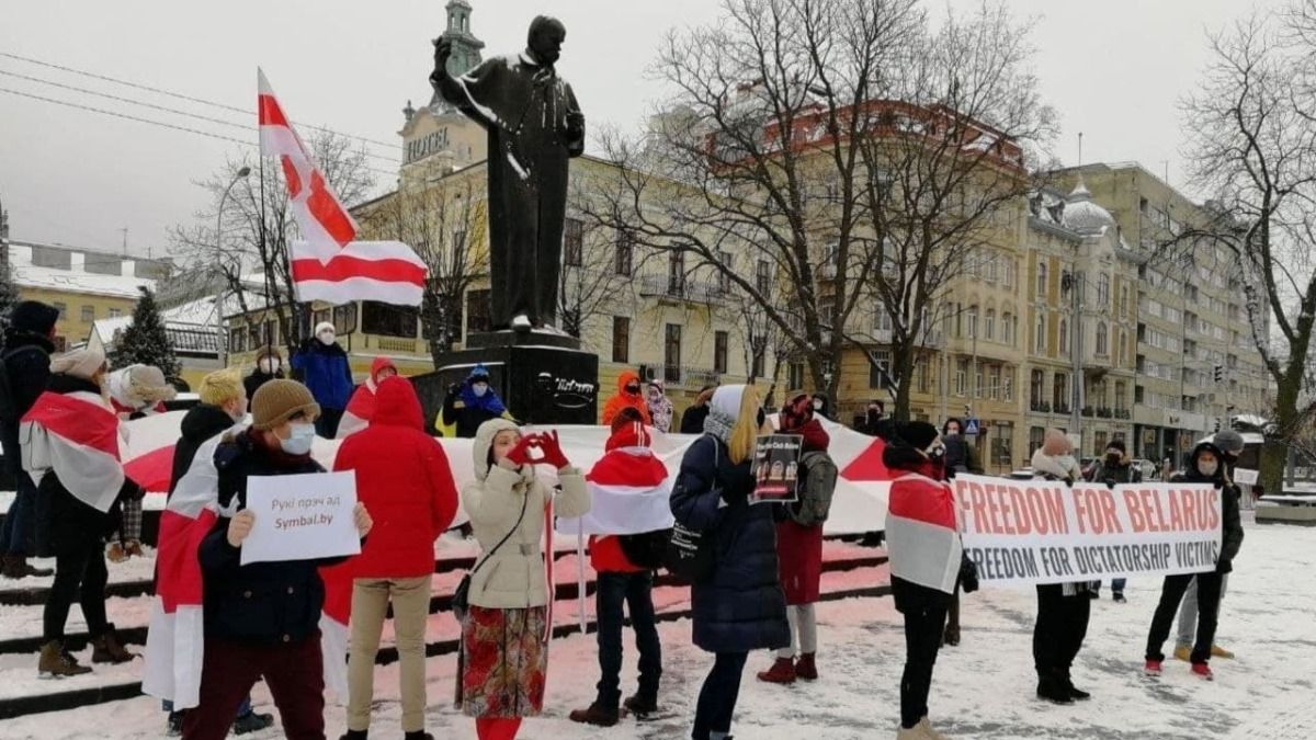 День солідарності з Білоруссю: у Києві, Львові влаштували акцію – фото