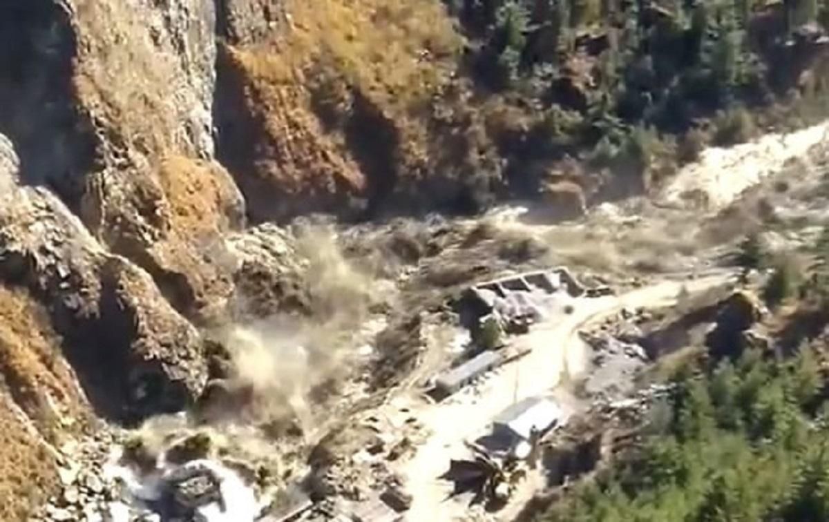 В Индии 07.02.2021 сошел ледник: число жертв возросло В Индии 07.02.2021 сошел ледник: число жертв возросло