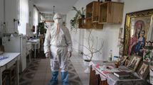 Затишшя перед бурею: у 3 областях України спалахнув COVID-19 після зменшення кількості хворих