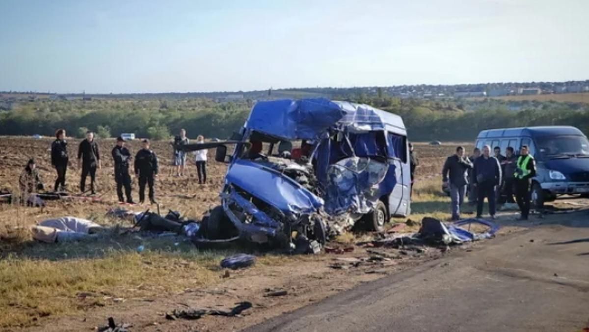 На Одещині винуватця ДТП з 9 загиблими посадили на 10 років На Одещині винуватця ДТП з 9 загиблими посадили на 10 років