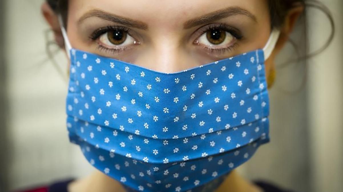 У Франції школярі можуть носити лише медичні маски