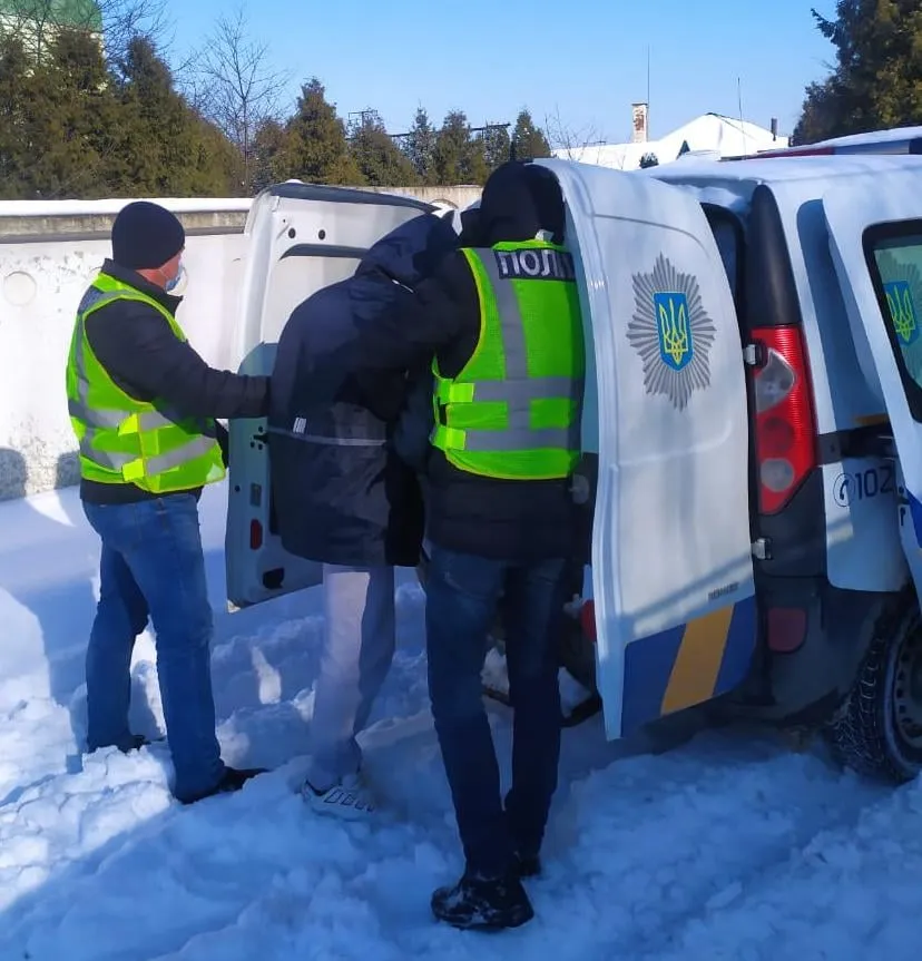 Заколов безхатченка ножицями: у Львові затримали ймовірного вбивцю – фото