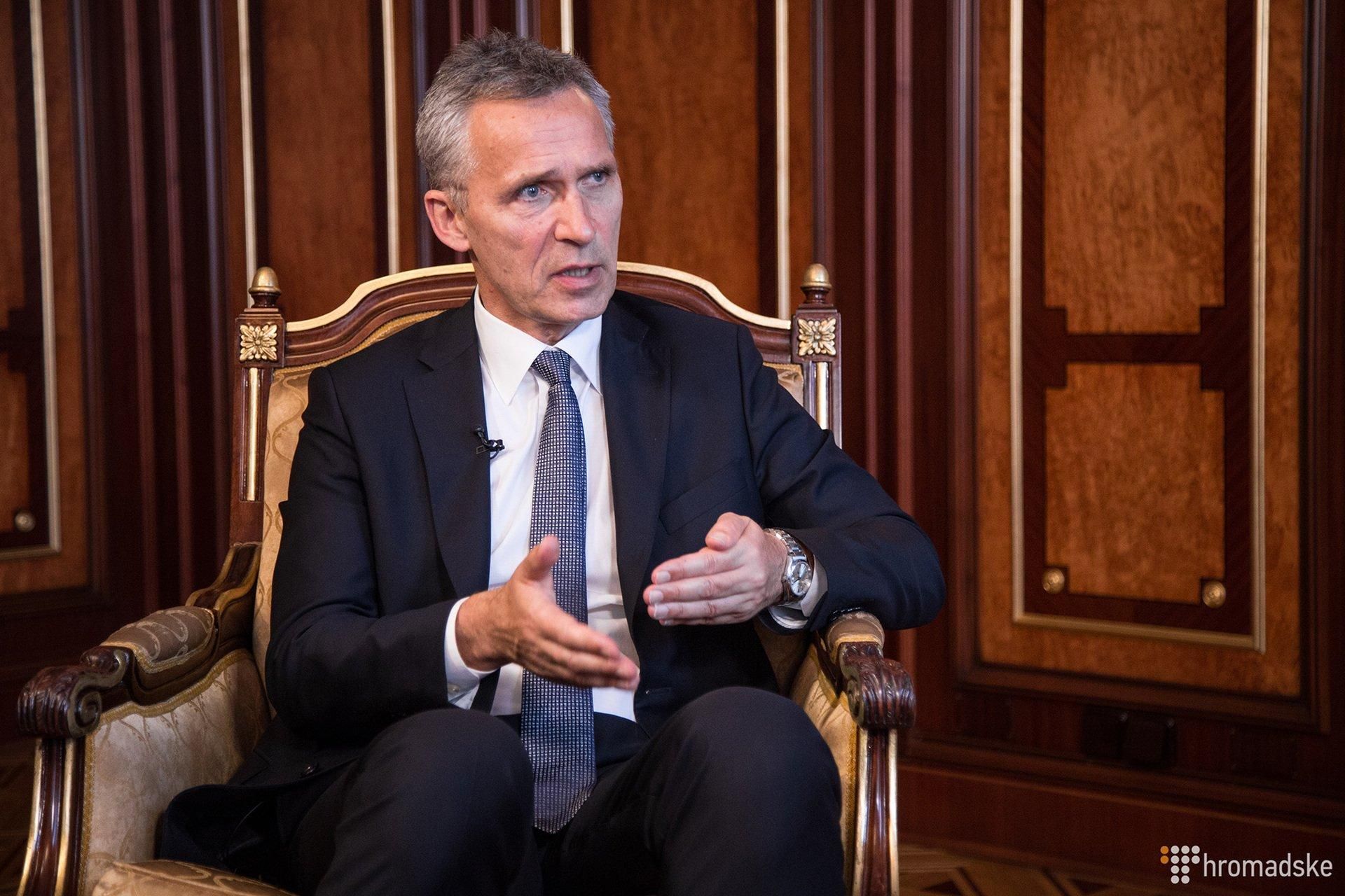 Генсек НАТО закликав Росію вивести війська з України Генсек НАТО закликав Росію вивести війська з України