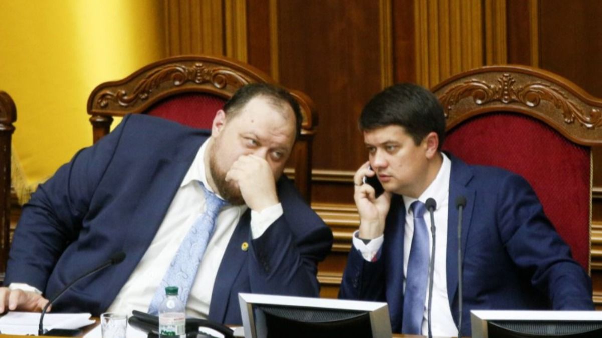 Зеленський хоче замінити Разумкова на Стефанчука, – ЗМІ Зеленський хоче замінити Разумкова на Стефанчука, – ЗМІ