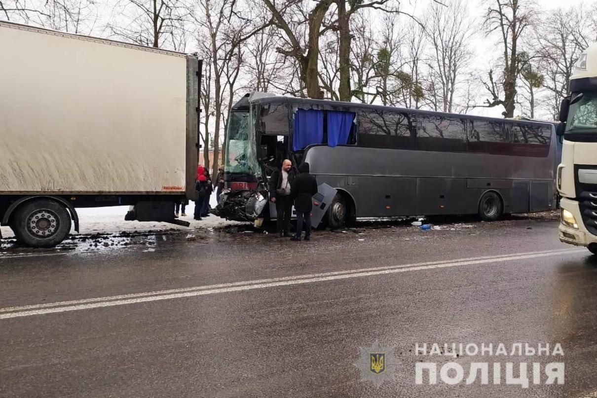 ДТП на Вінниччині біля Лукашівки 10 лютого: фото, відео