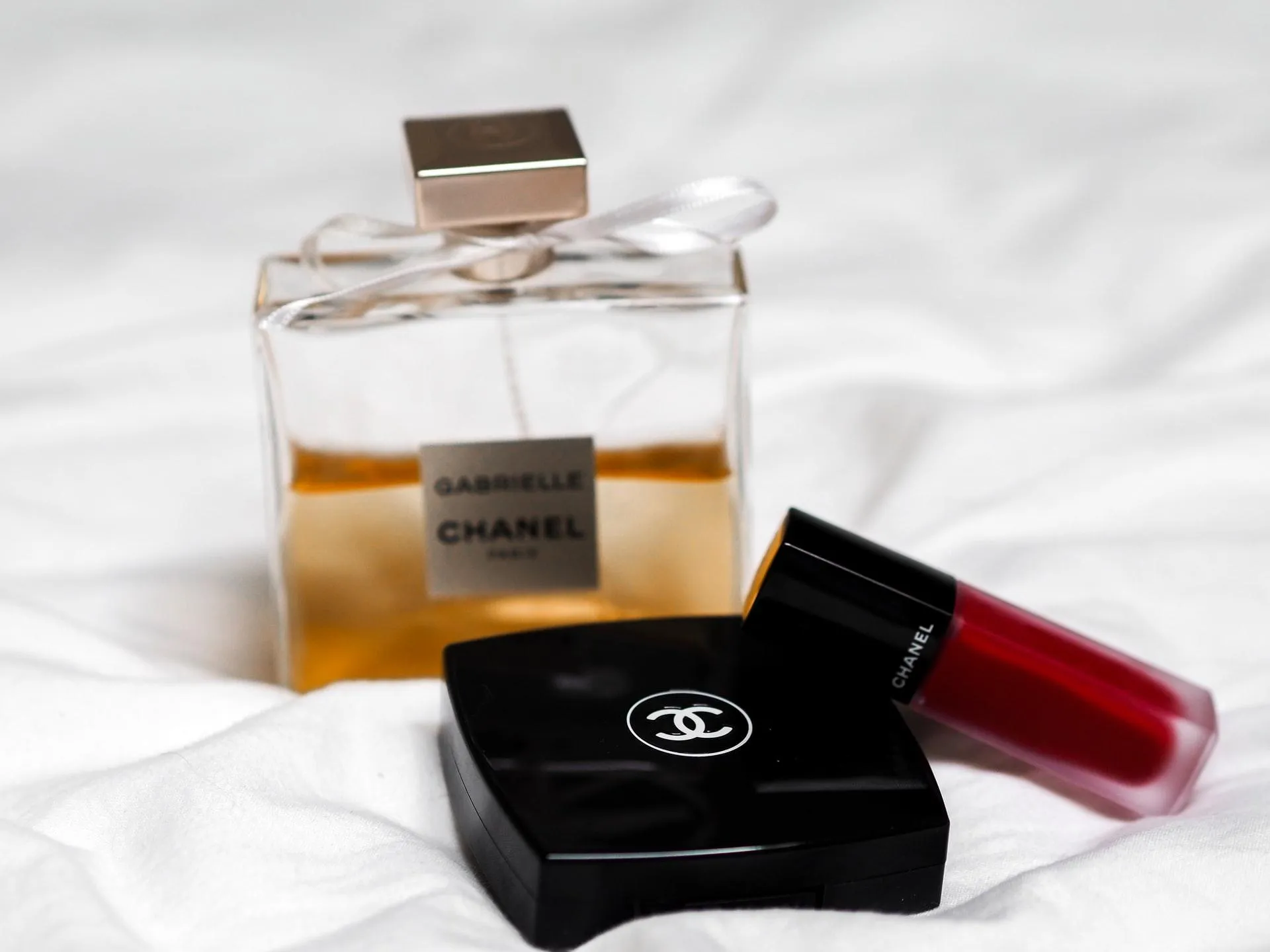 Подарунок дівчині на 14 лютого Подарунок дівчині на 14 лютого