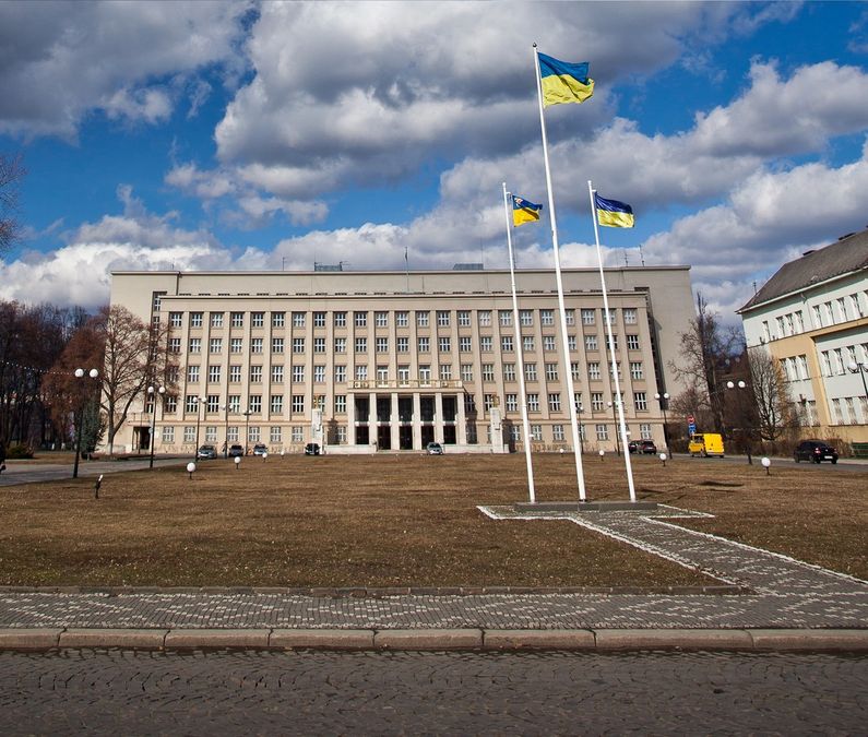На Закарпатті просять скасувати санкції проти каналів Медведчука На Закарпатті просять скасувати санкції проти каналів Медведчука