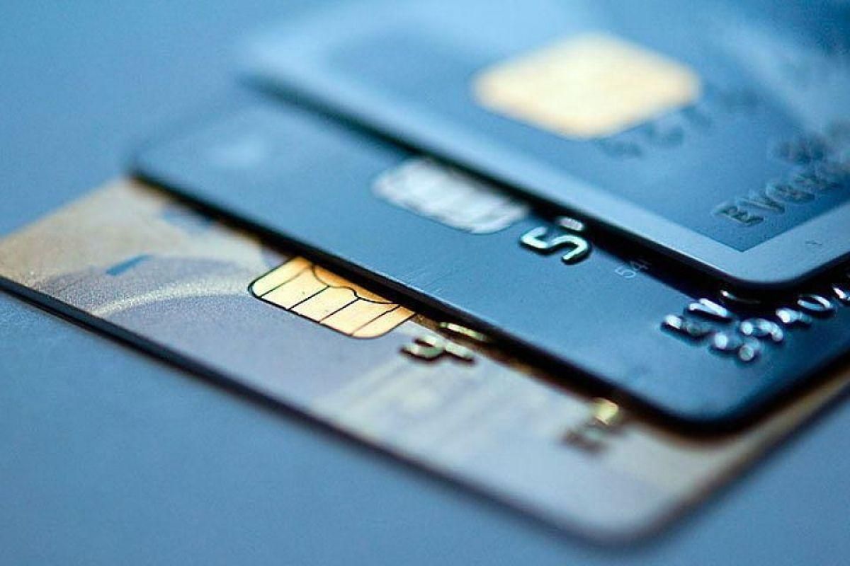 Присвоила миллион гривен со счетов клиентов: работнице банка объявили о подозрении Присвоила миллион гривен со счетов клиентов: работнице банка объявили о подозрении