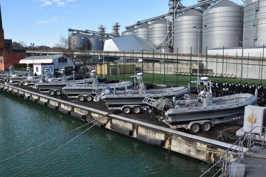 США передали ВМС скоростные катера и надувные лодки: фото США передали ВМС скоростные катера и надувные лодки: фото