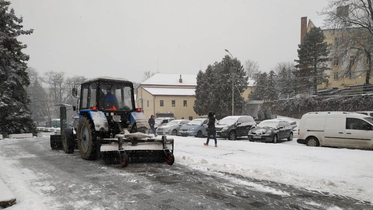 Негода не відступатиме: попереджають про опади та ожеледицю Негода не відступатиме: попереджають про опади та ожеледицю