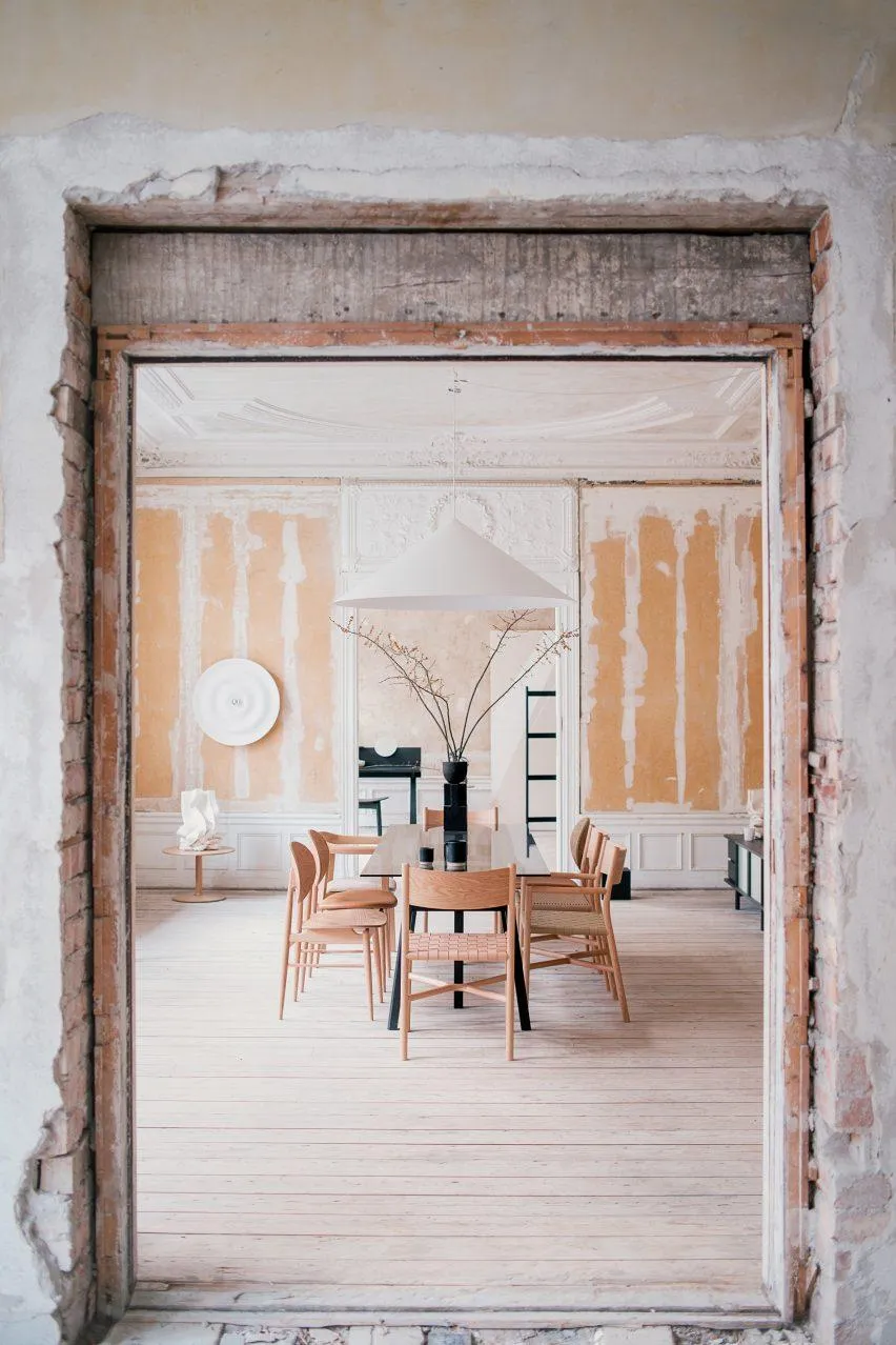 Квартиры в полуразрушенном доме Квартиры в полуразрушенном доме