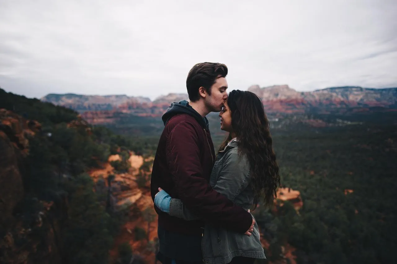 Не забувайте цілувати свою кохану людину / Фото Pixabay