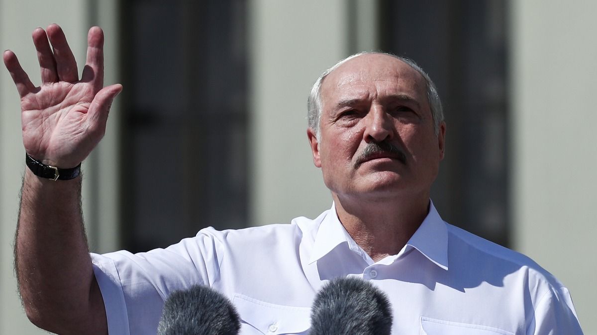 Не наломать дров Лукашенко анонсировал референдум о конституции