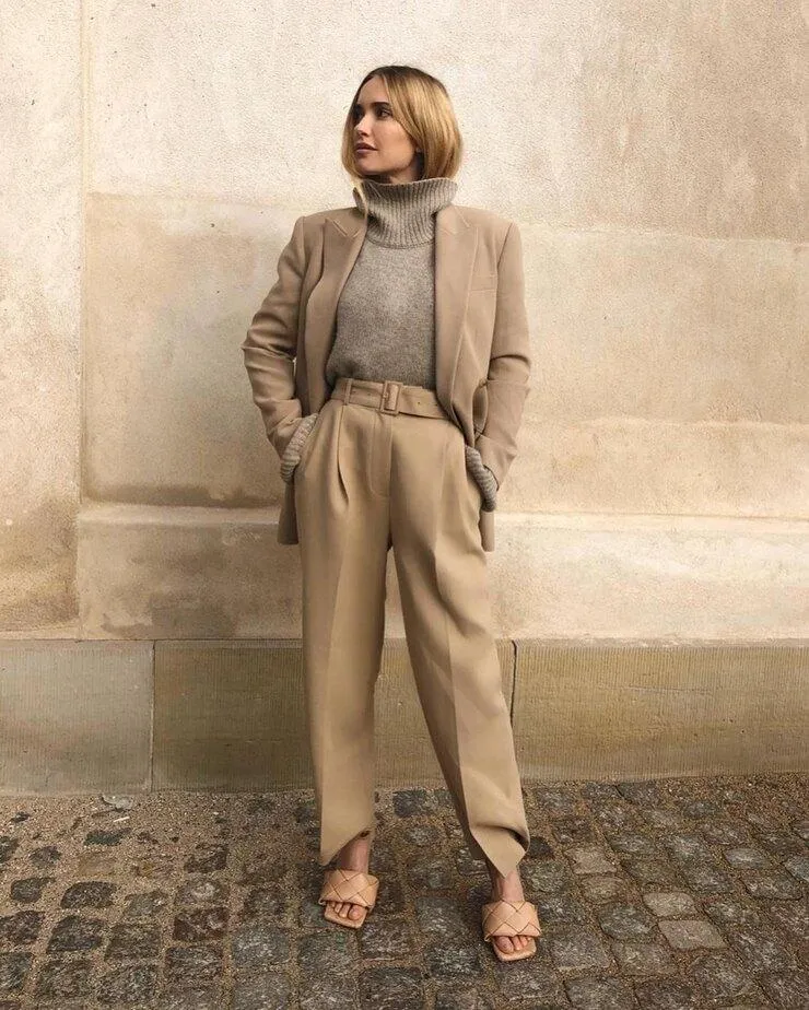 Приклади стилізування широких штанів Приклади стилізування широких штанів