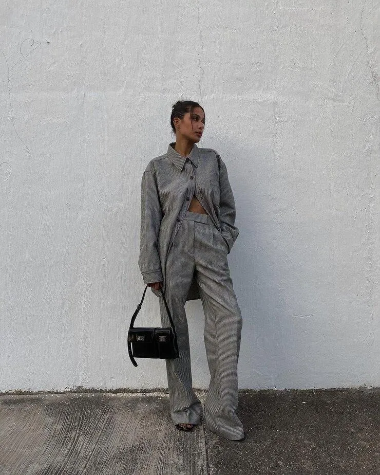 Приклади стилізування широких штанів Приклади стилізування широких штанів