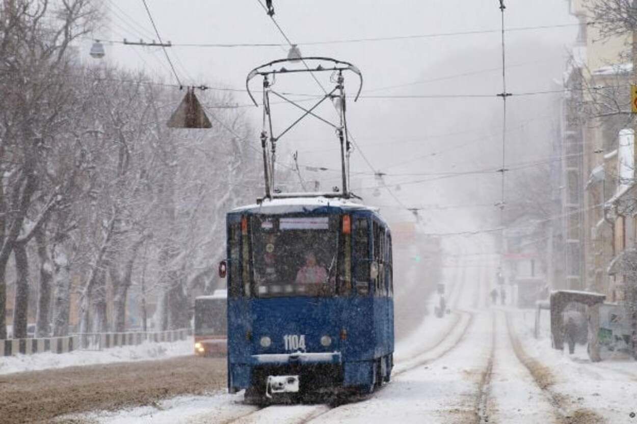 У Львові трамвай збив водійку іншого трамваю: поліція проводить розслідування
