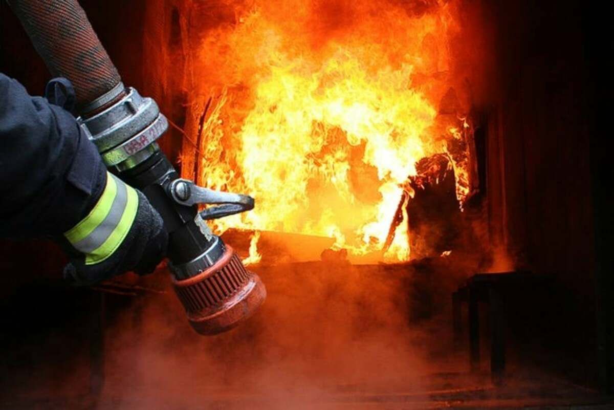 Во Львове случился пожар в отделении Альфа-Банка: полиция расследует поджог - фото 