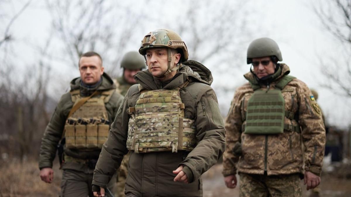 Ездить на ноль: Зеленский опубликовал видео о поездке на Донбасс Ездить на ноль: Зеленский опубликовал видео о поездке на Донбасс