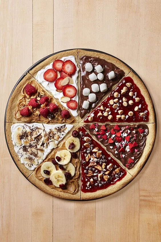 Або поекспериментуйте – зробіть фруктову піцу / Фото Pinterest