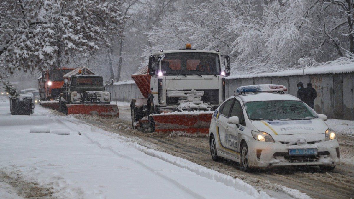 Негода в Україні: ситуація на дорогах 12.02.2021