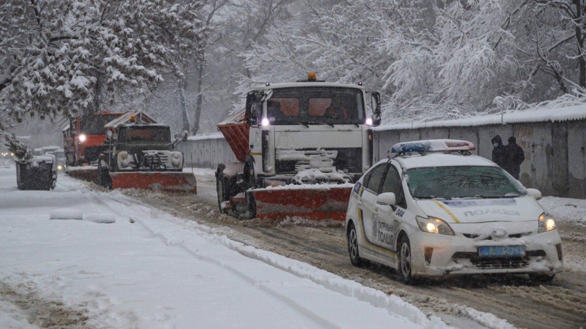 Непогода в Украине: ситуация на дорогах 12.02.2021