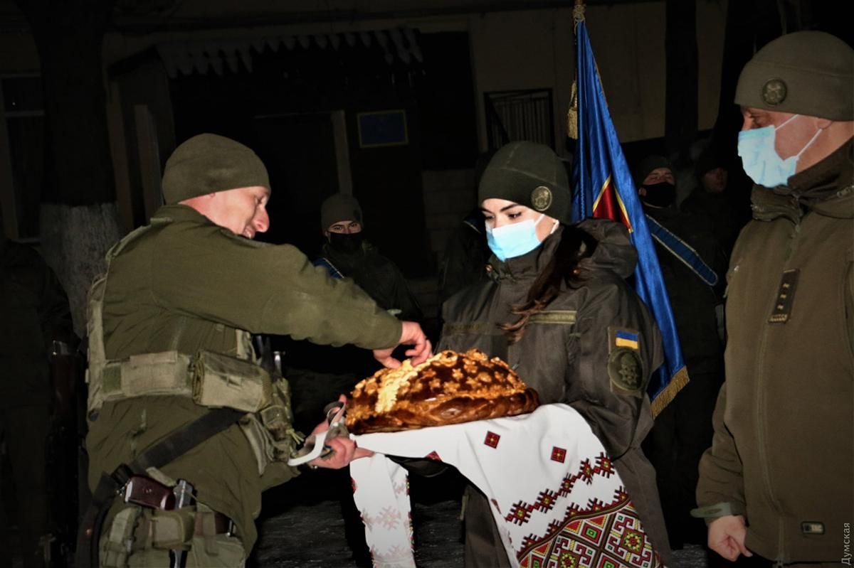 В Одесі привітали нацгвардійців, які повернулись з ротації в ООС В Одесі привітали нацгвардійців, які повернулись з ротації в ООС