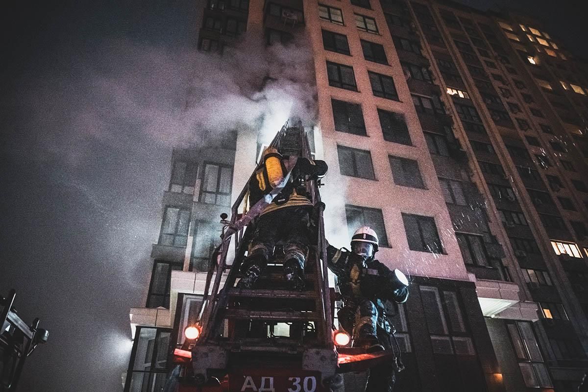 Пожар на Академика Вильямса в Киеве 13 февраля 2021: фото, видео