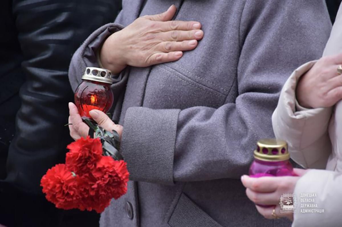 6 років тому проросійські бойовики обстріляли Бахмут 6 років тому проросійські бойовики обстріляли Бахмут