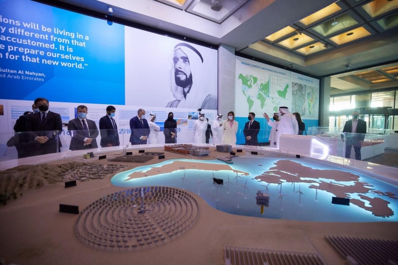 Зеленский в ОАЭ заинтересовался инновационным проектом Масдар-Сити Зеленский в ОАЭ заинтересовался инновационным проектом Масдар-Сити