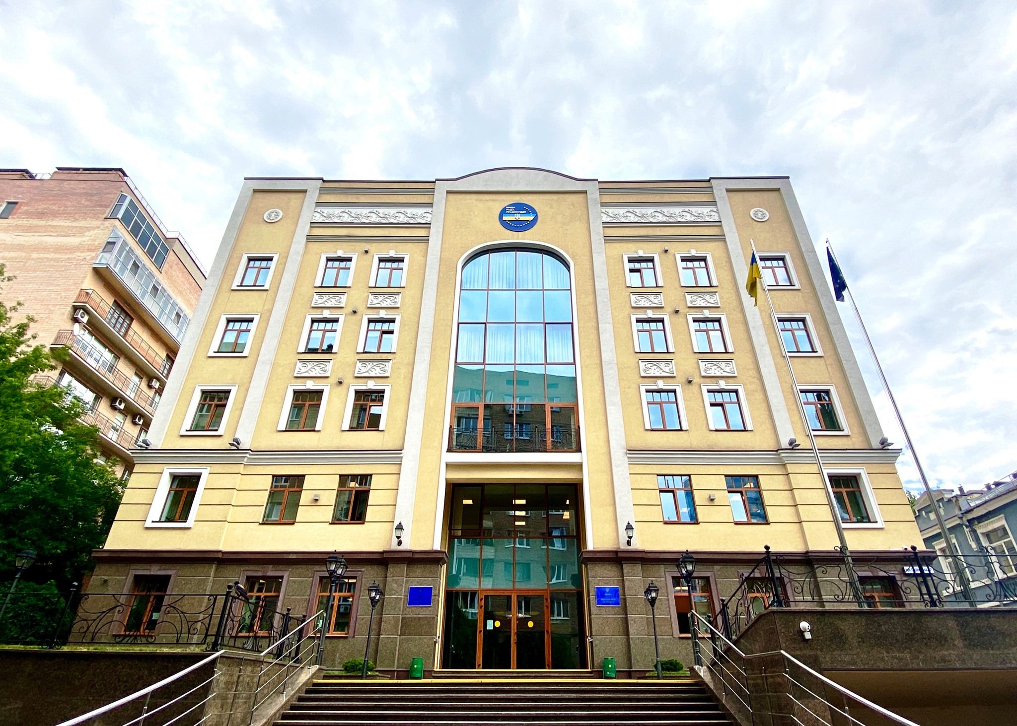 Скандальні кандидати у Вищу раду правосуддя і Конституційний Суд Скандальні кандидати у Вищу раду правосуддя і Конституційний Суд