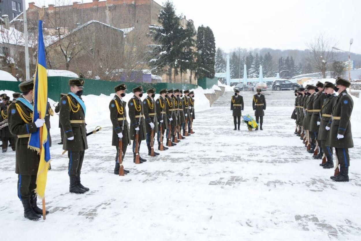 За Україну потрібно боротись щодня, – Садовий навів паралелі бойових дій в Афганітані й на Сході За Україну потрібно боротись щодня, – Садовий навів паралелі бойових дій в Афганітані й на Сході