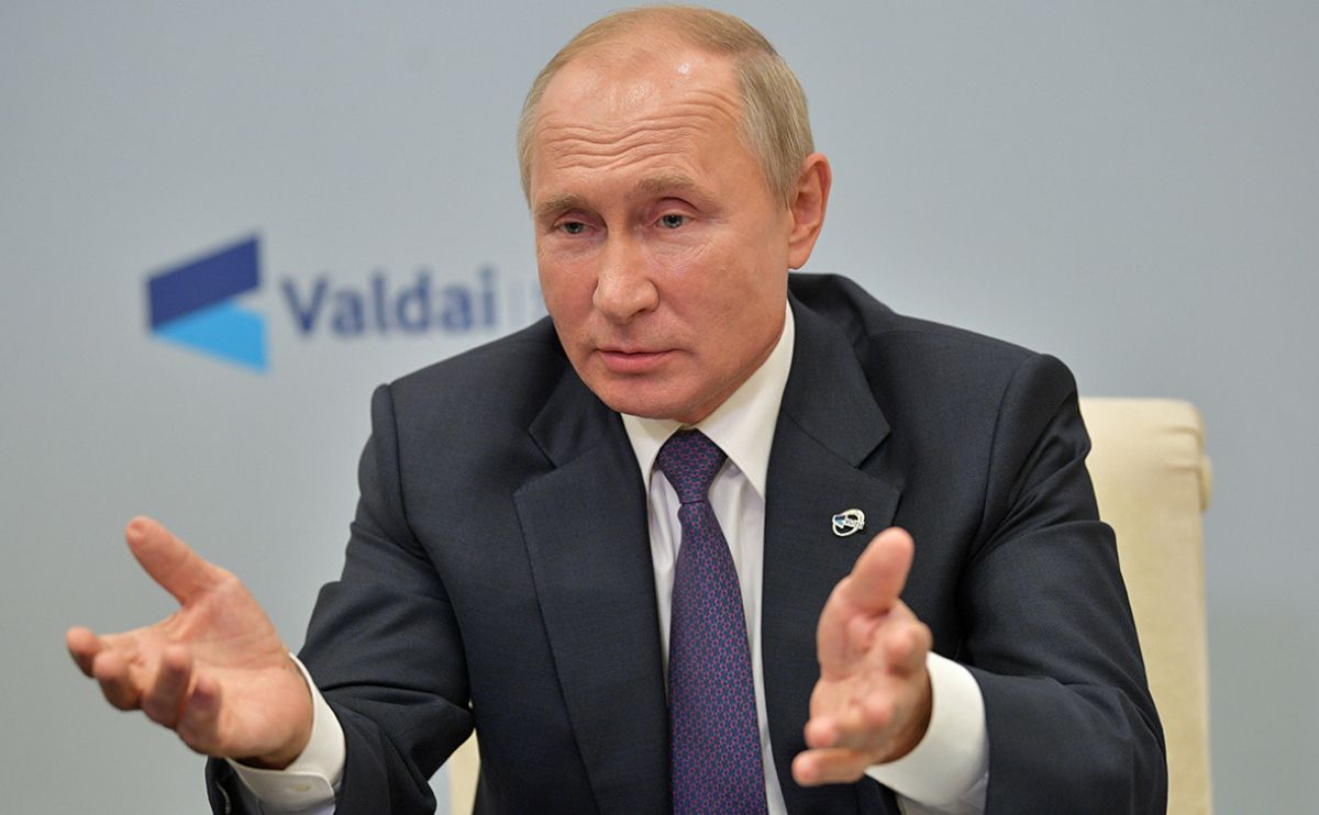 В Кремле не спешат устраивать разговор Маска и Путина
