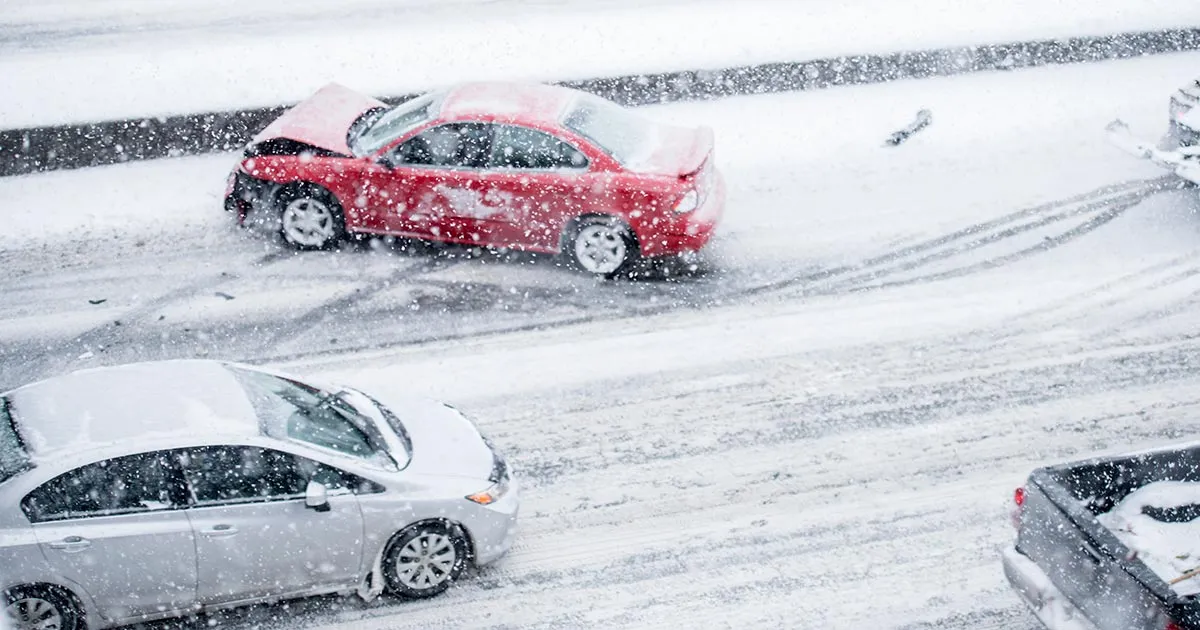 Перетинати трамвайні колії Перетинати трамвайні колії