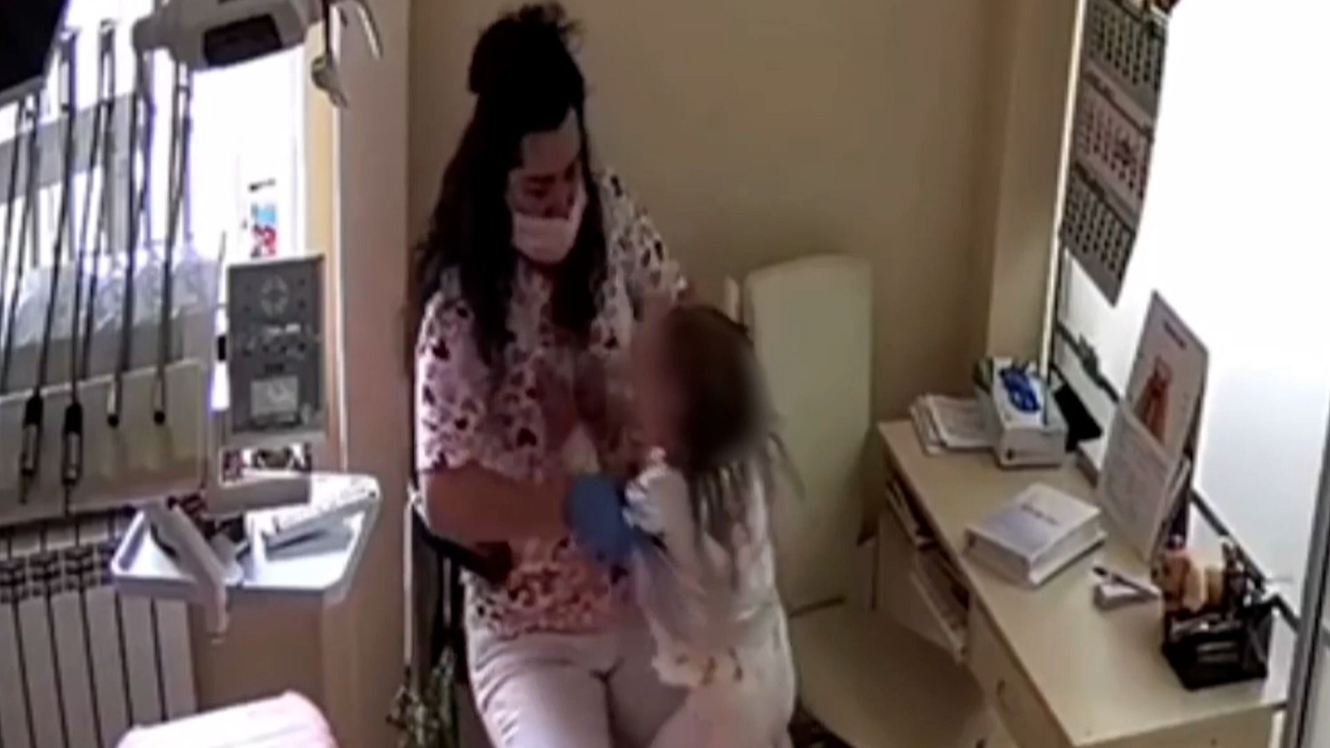 Стоматологиня у Рівному знущалась з дітей: як батькам уникнути подібних ситуацій