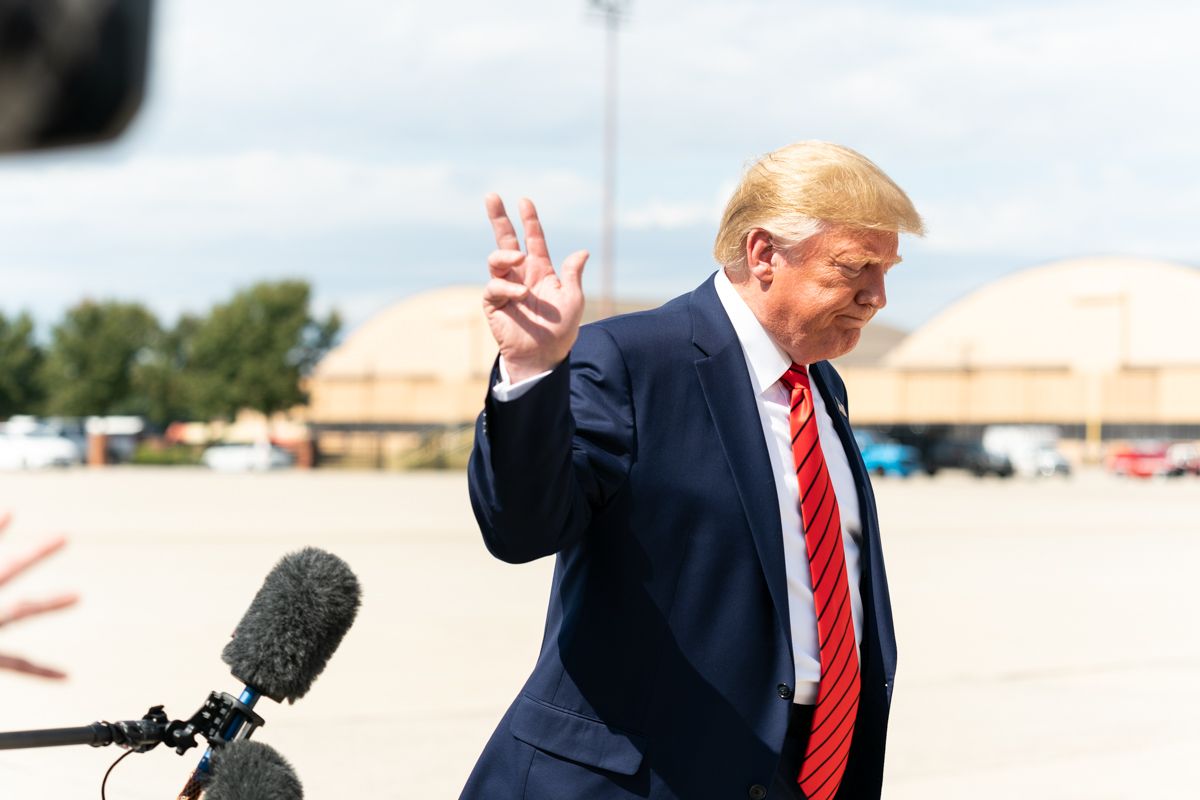 Facebook назавжди видалив акаунт Трампа – Голос Америки Facebook назавжди видалив акаунт Трампа – Голос Америки